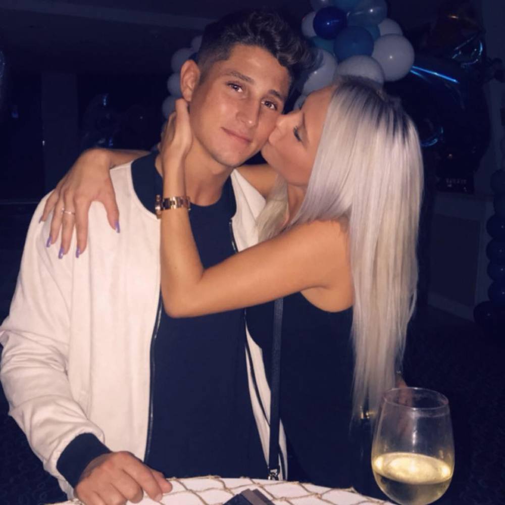 Meet your Posher, Alisa